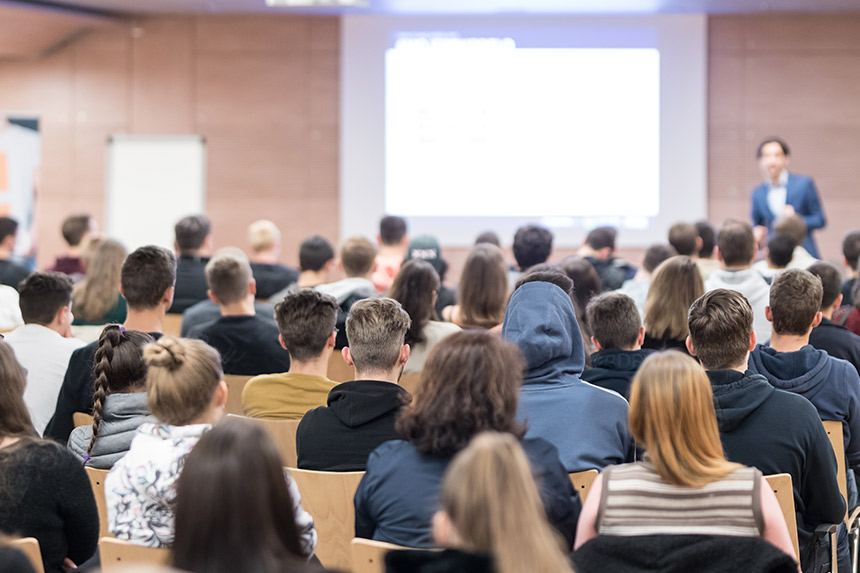 How college students can participate in academic conferences